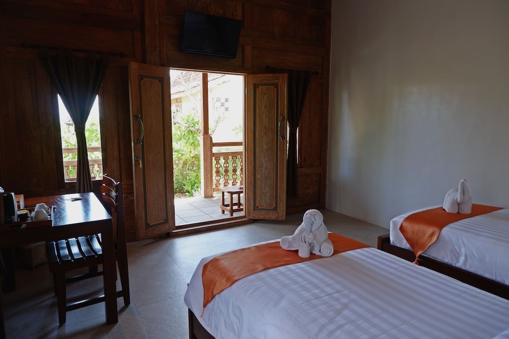 Blue Harbor Beachfront Villas Resto 24/48