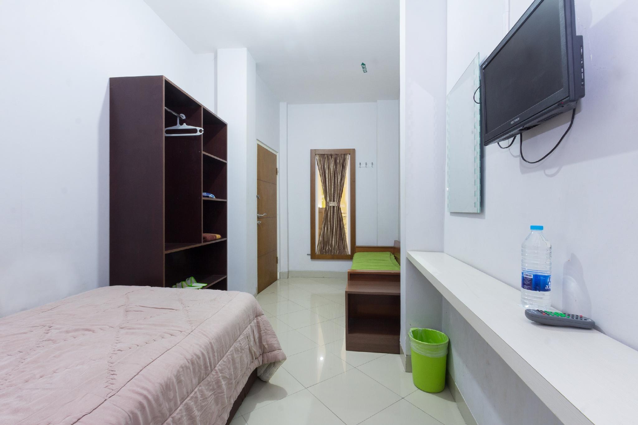 Zaen Hotel Syariah Solo 8/24