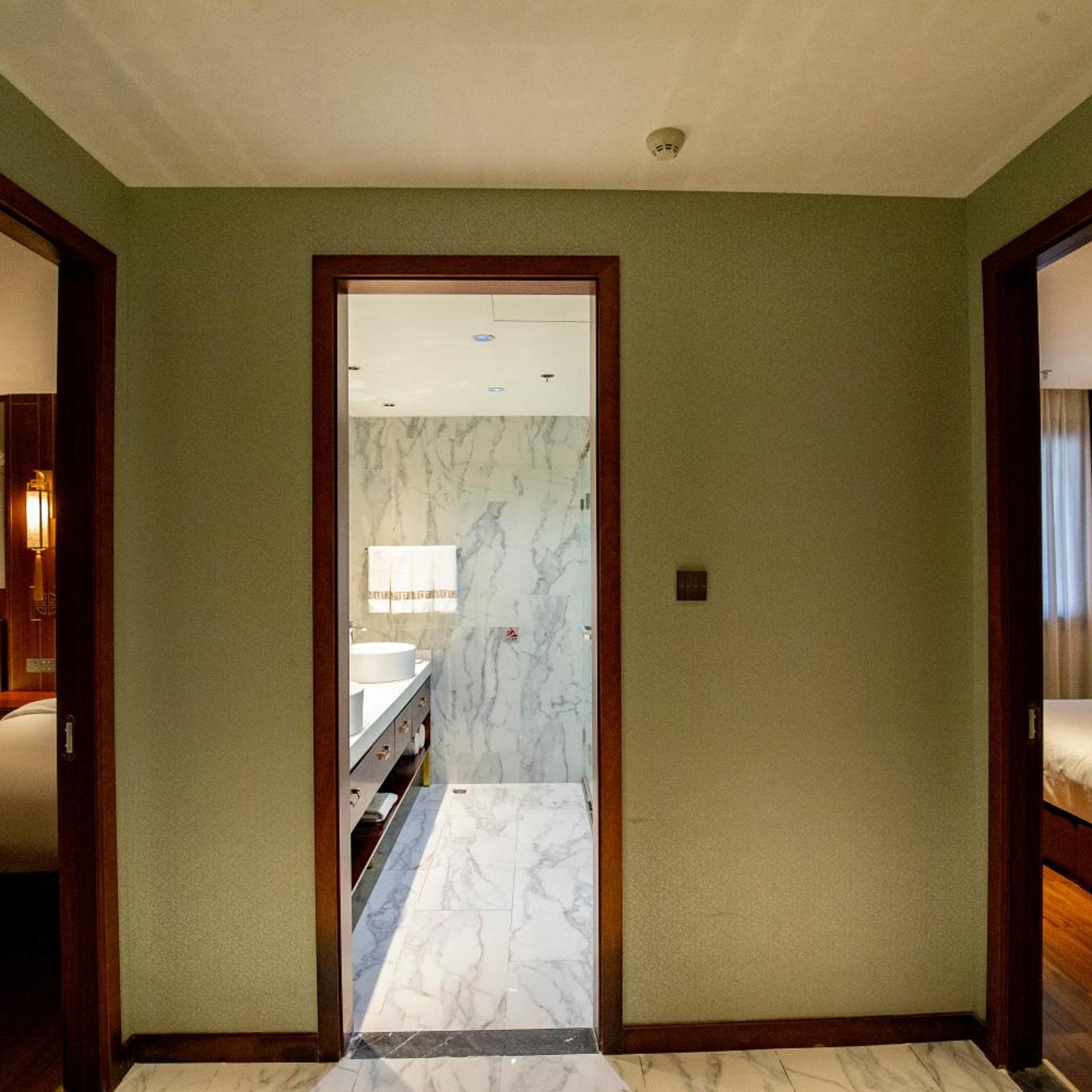 Pierr Palace Hotel (Beijing Nanluo Guxiang) 34/34