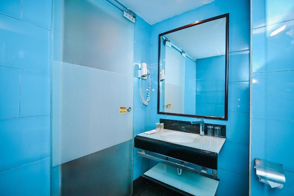 Kingston Hotel 10 @ Bukit Jalil 59/61