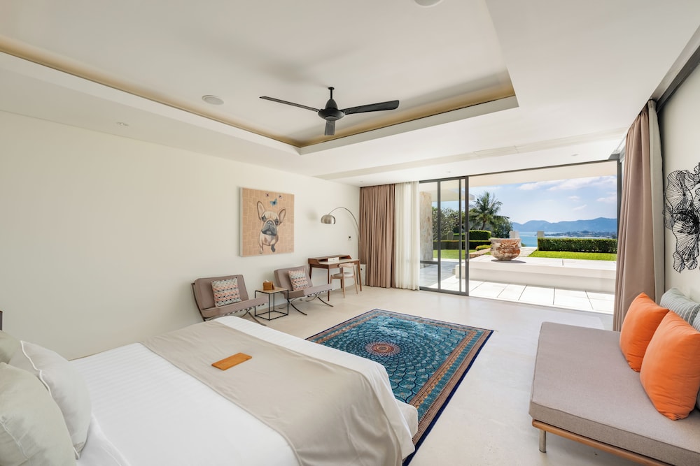 Six Bedroom Villa Plus