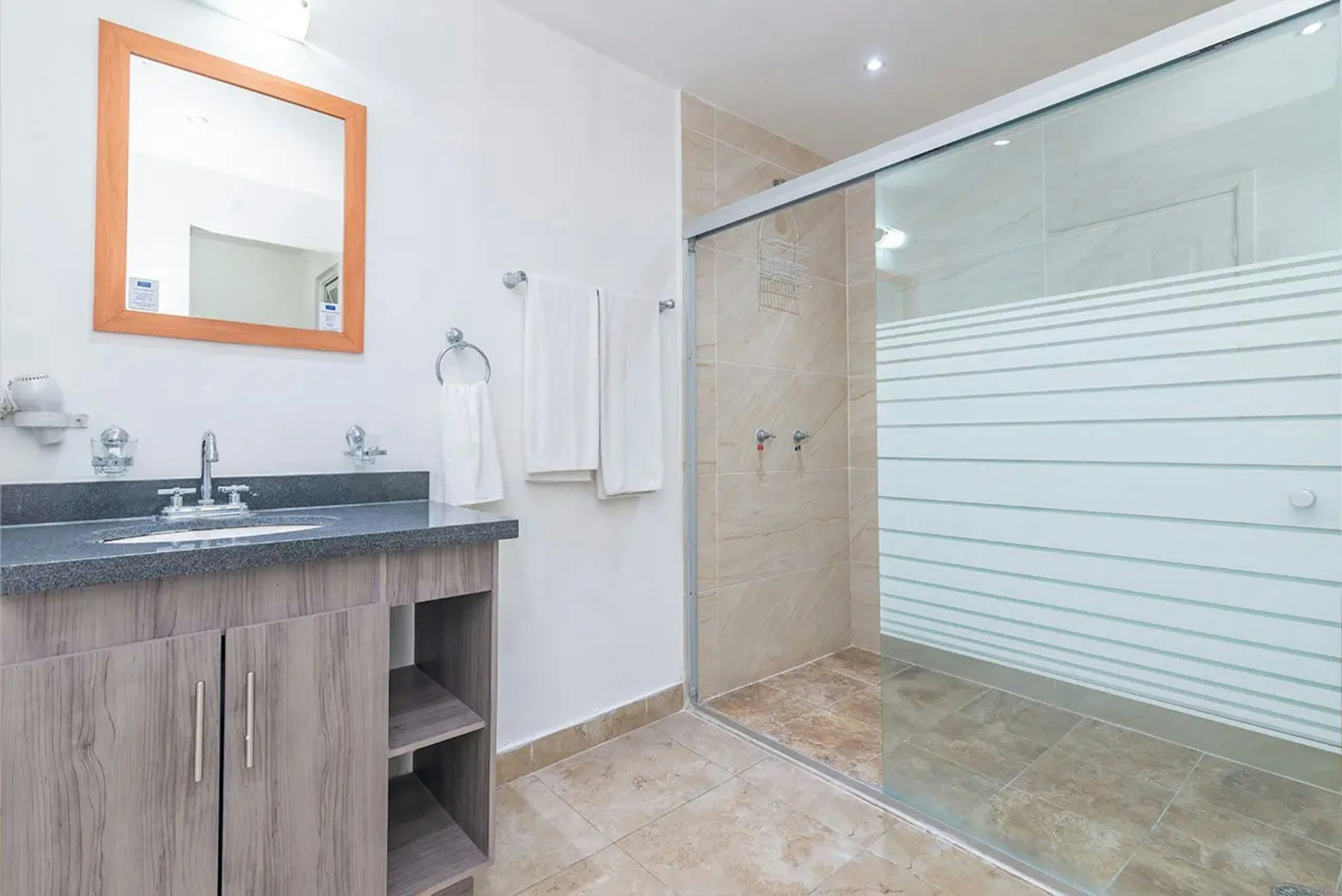 European Life Style Executive Suites Gallery 7/50