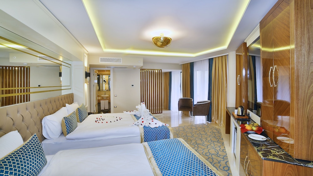 Beethoven Premium Hotel 12/20