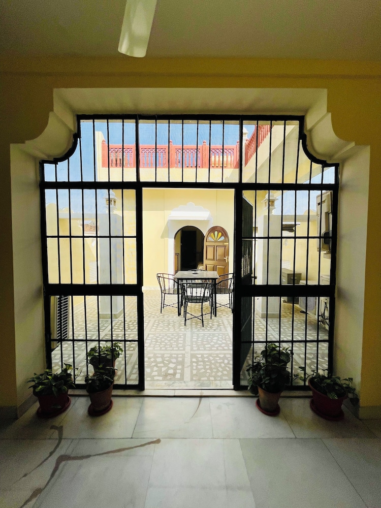 Khatu Haveli 14/61
