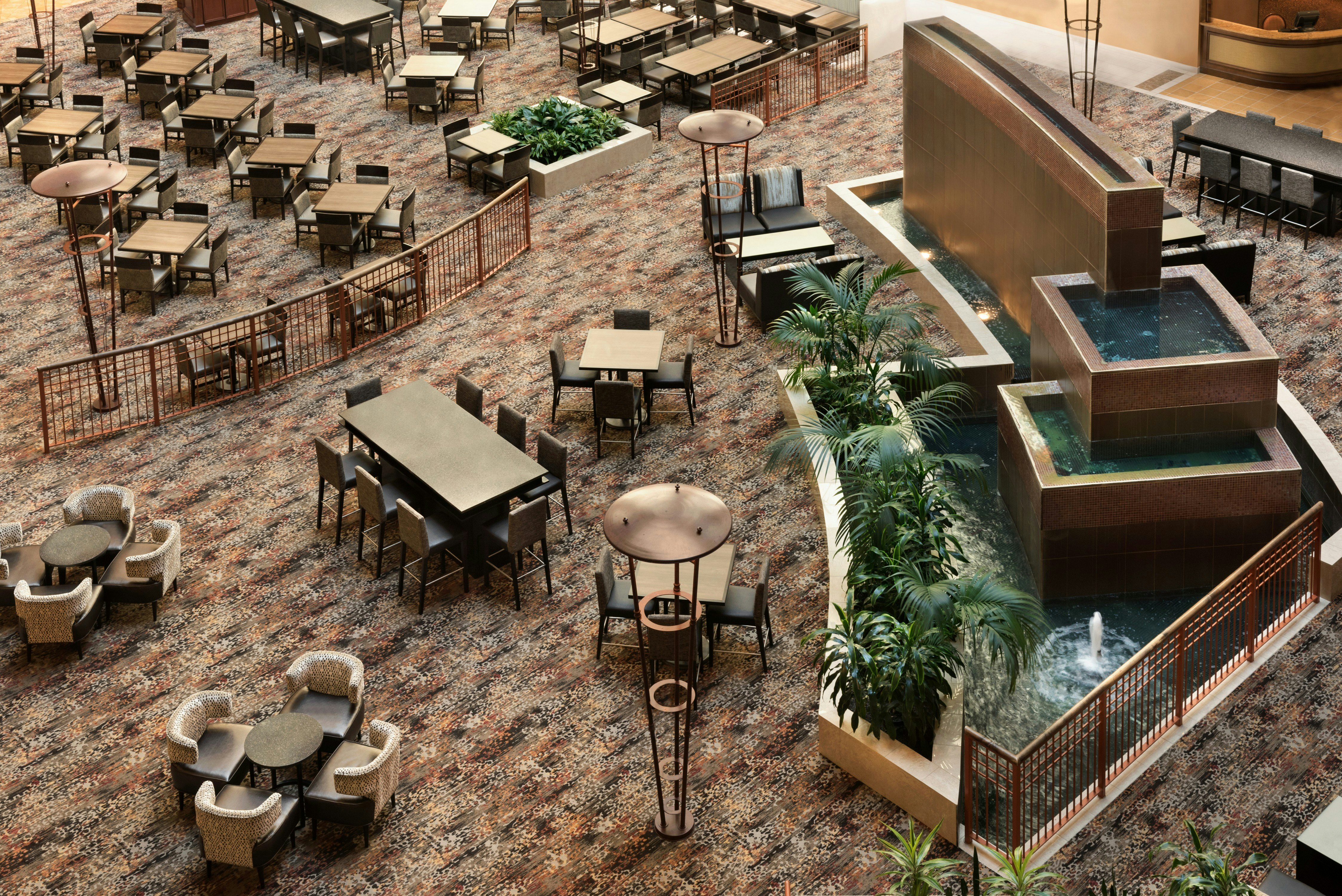 Embassy Suites By Hilton E Peoria Riverfront Conf Center 28/60