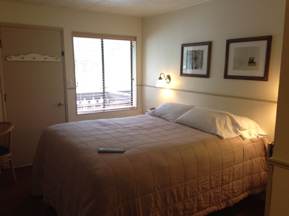 Crystal Mountain Hotels 17/50