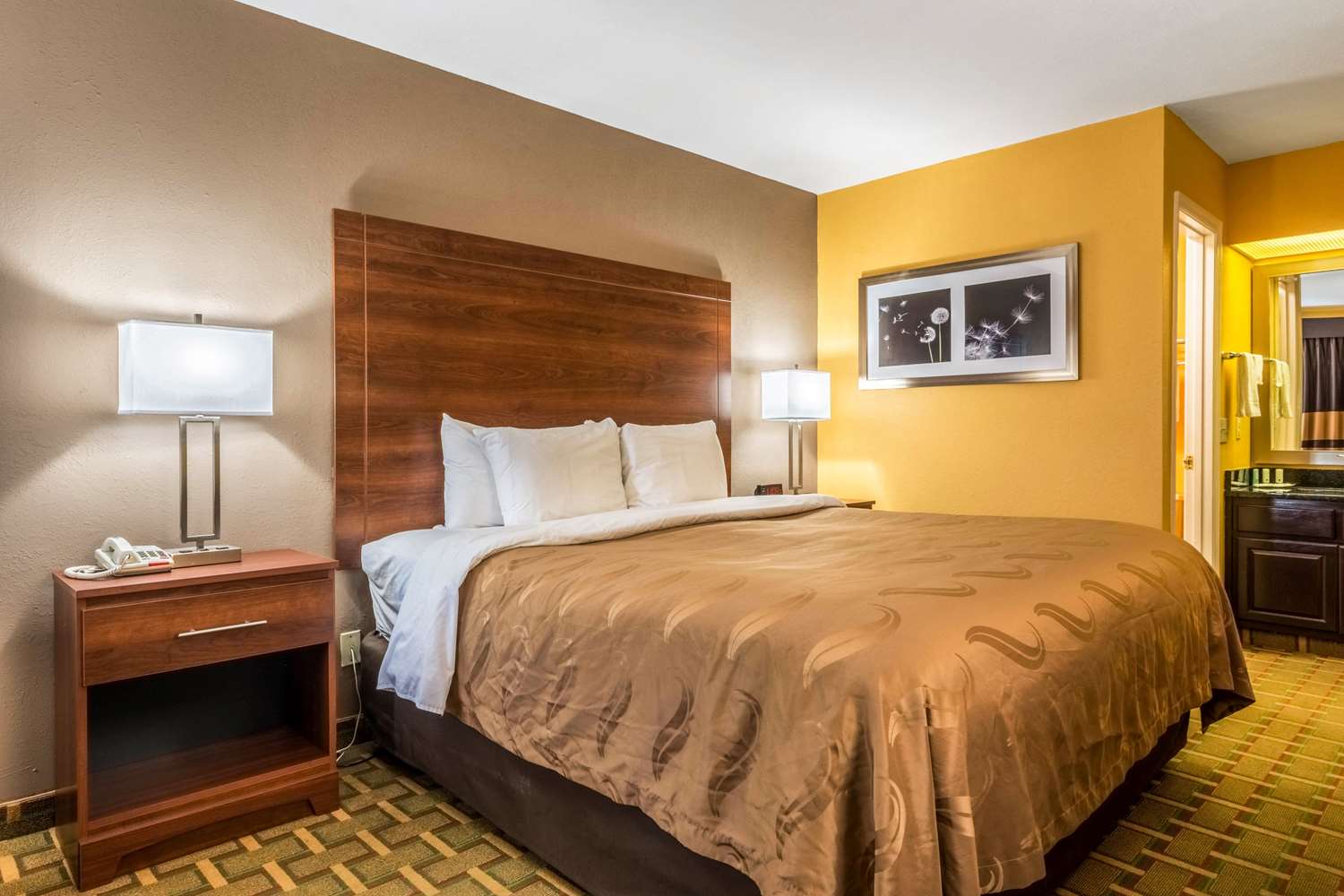 غرفة بسرير كينج للمدخنين، Quality Inn Washington, GA 3/5