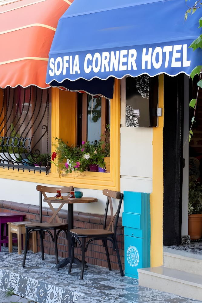 Sofia Corner Hotel 10/50