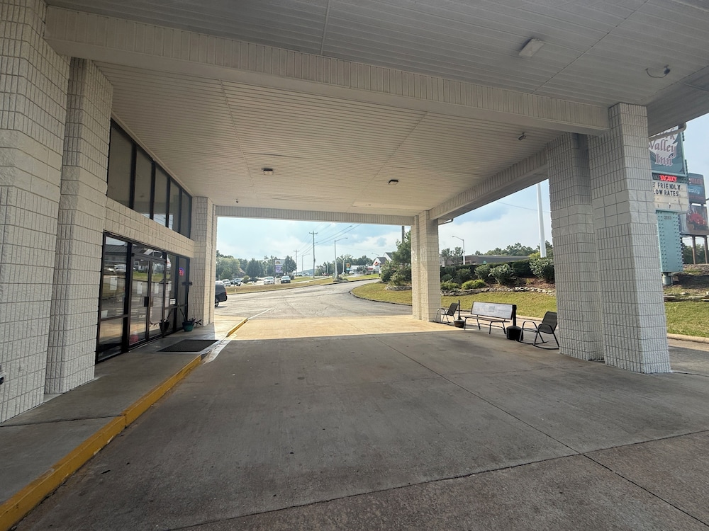 Ozark Valley Inn 38/50