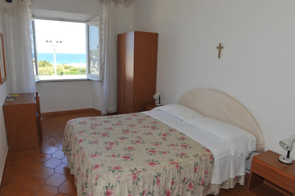 Hotel Villa Mena 17/50