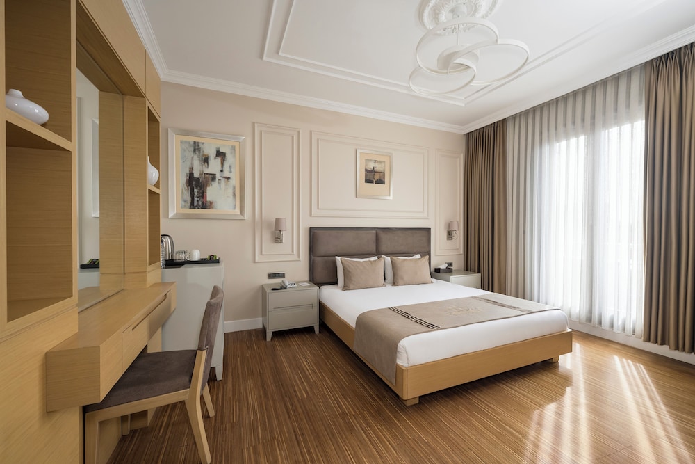 COMFORT, SEA VIEW