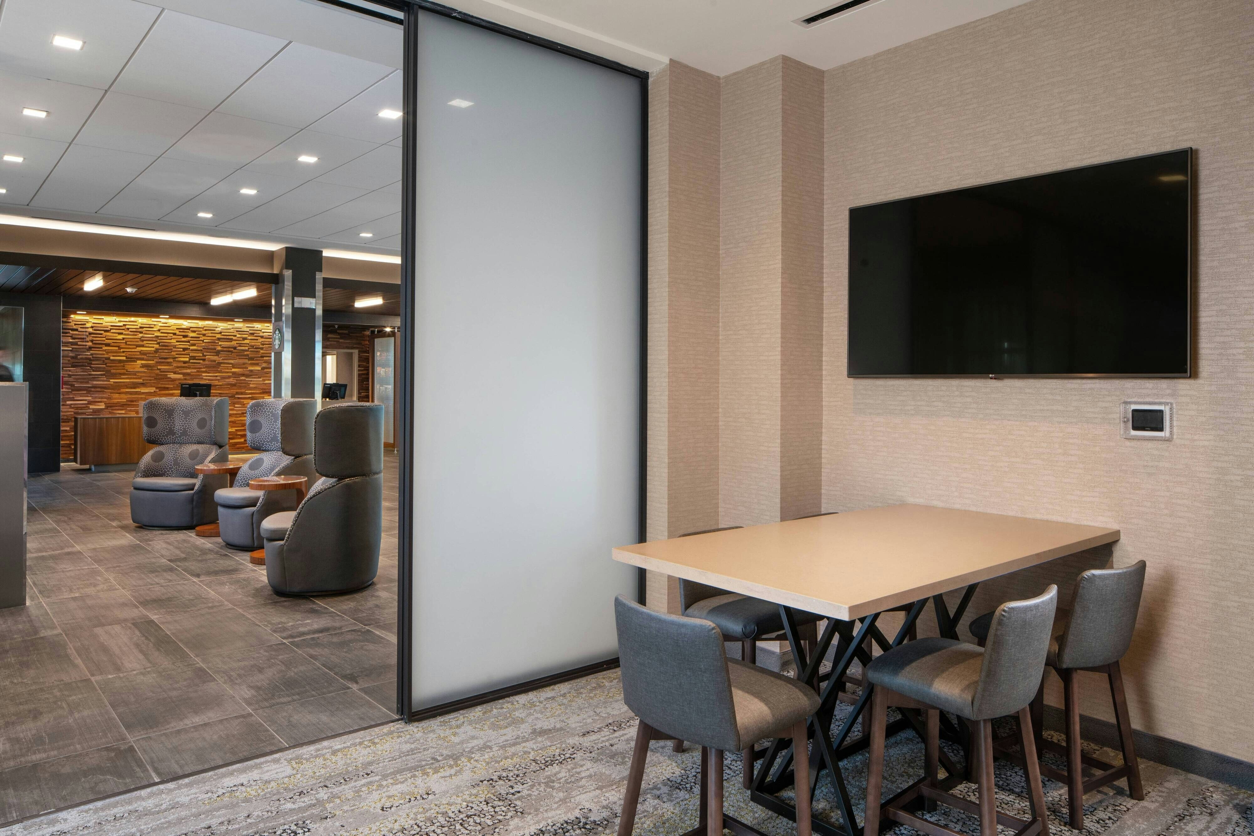 Courtyard By Marriott Lafayette South 43/49