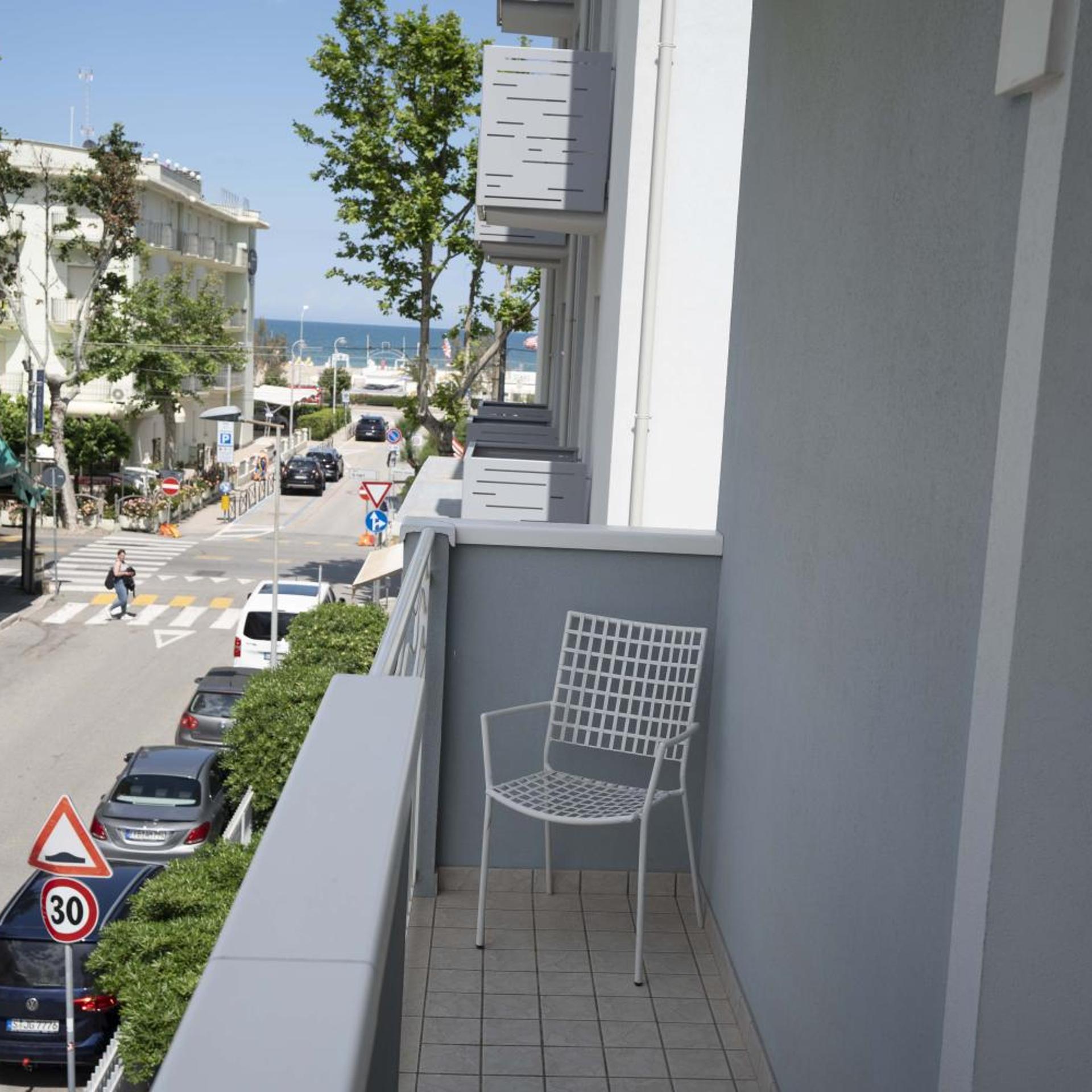 Odeon Hotel 35/47