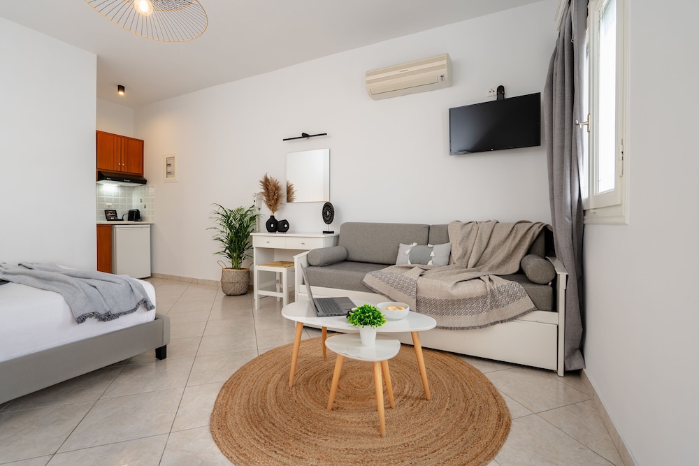 Erato Inn 35/50
