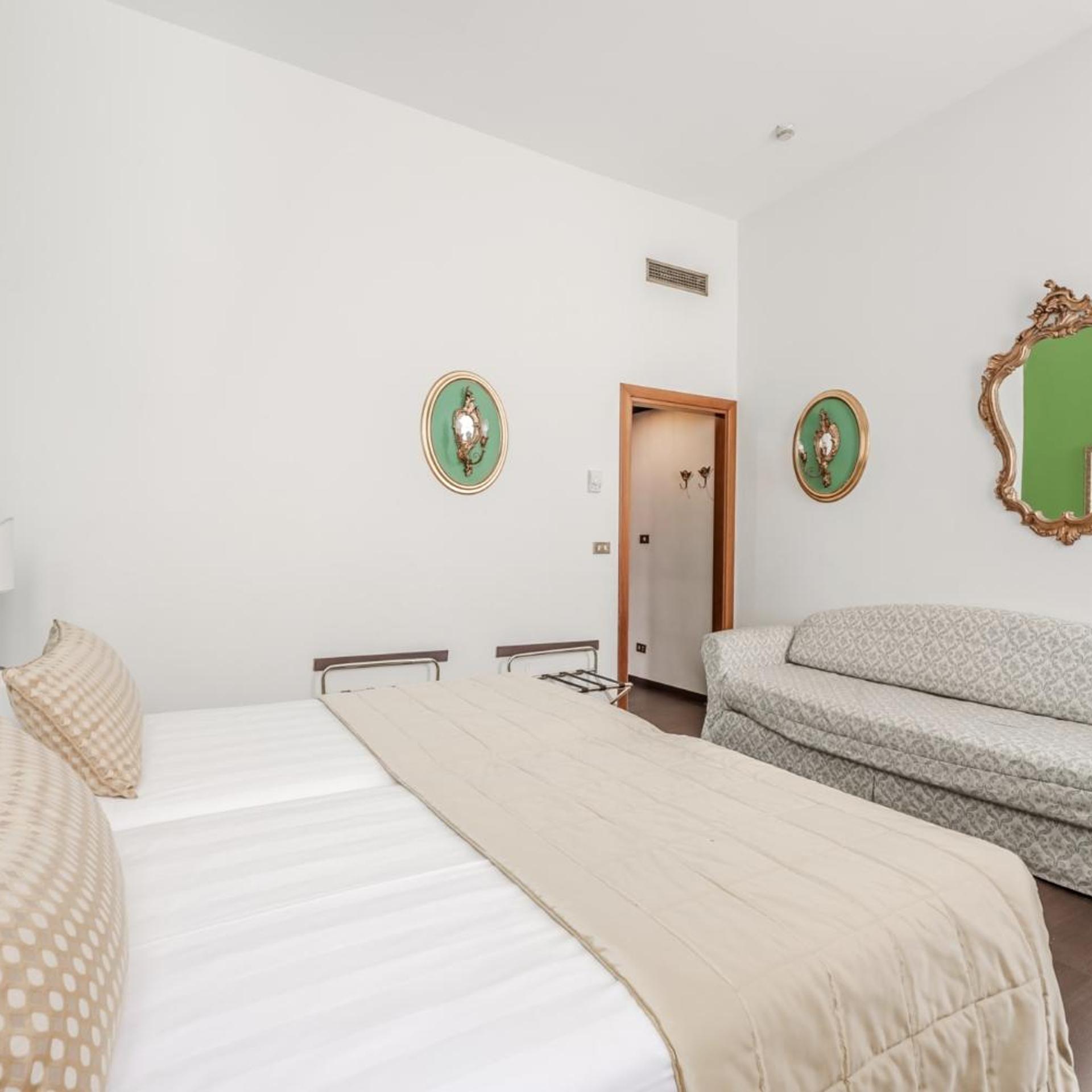 HOTIDAY Room Collection - Venezia Santa Lucia 11/50