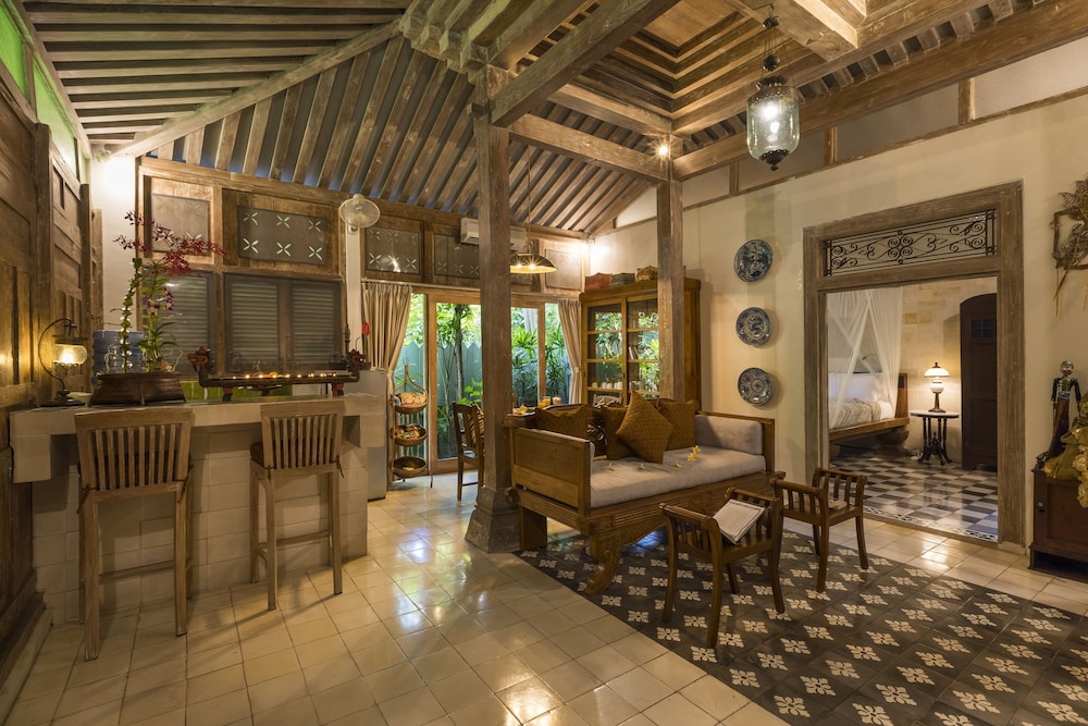Villa Kampung Kecil 51/78