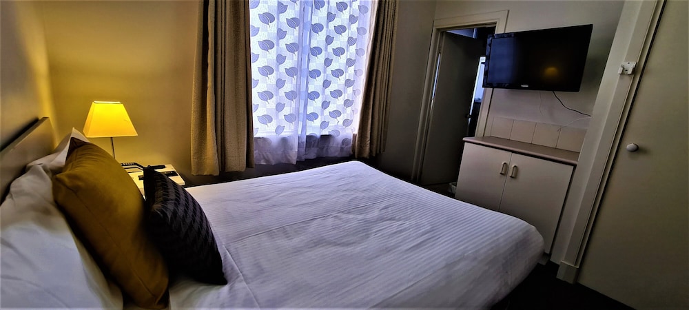 Brunswick Tower Hotel 22/60