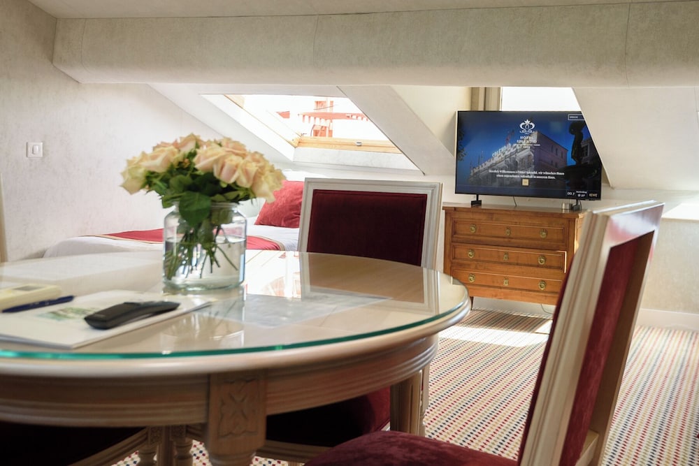 Hotel Splendid Cannes 33/45