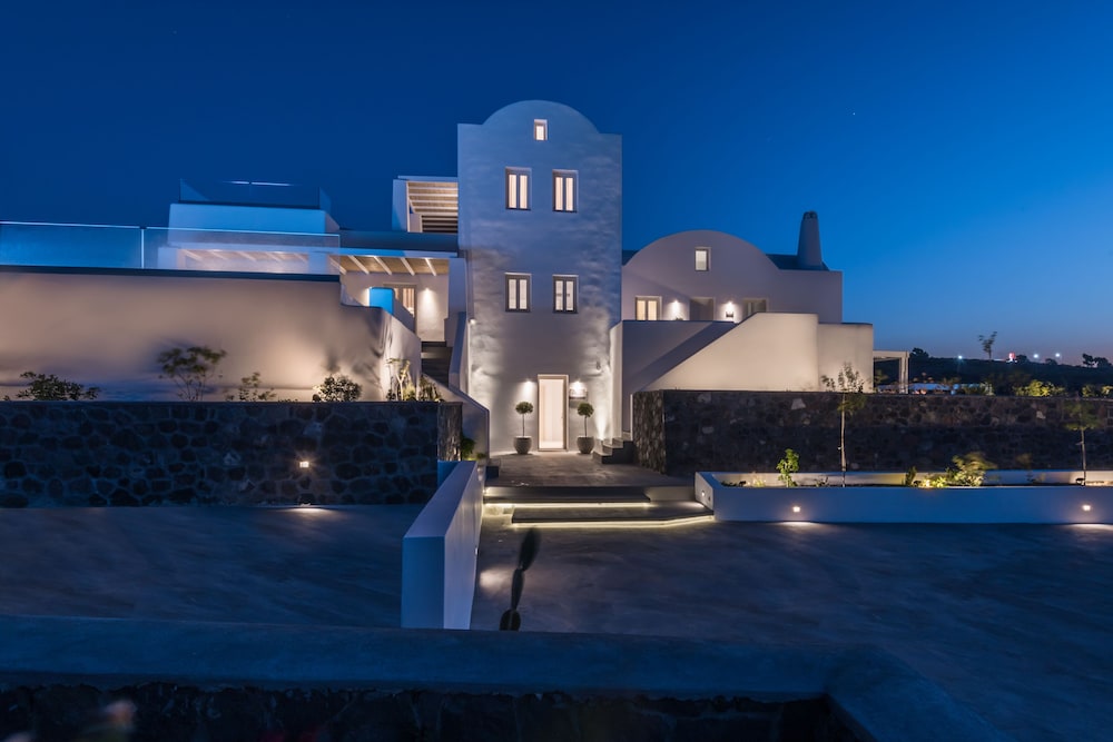 White & Co. Exclusive Island Villas 30/45