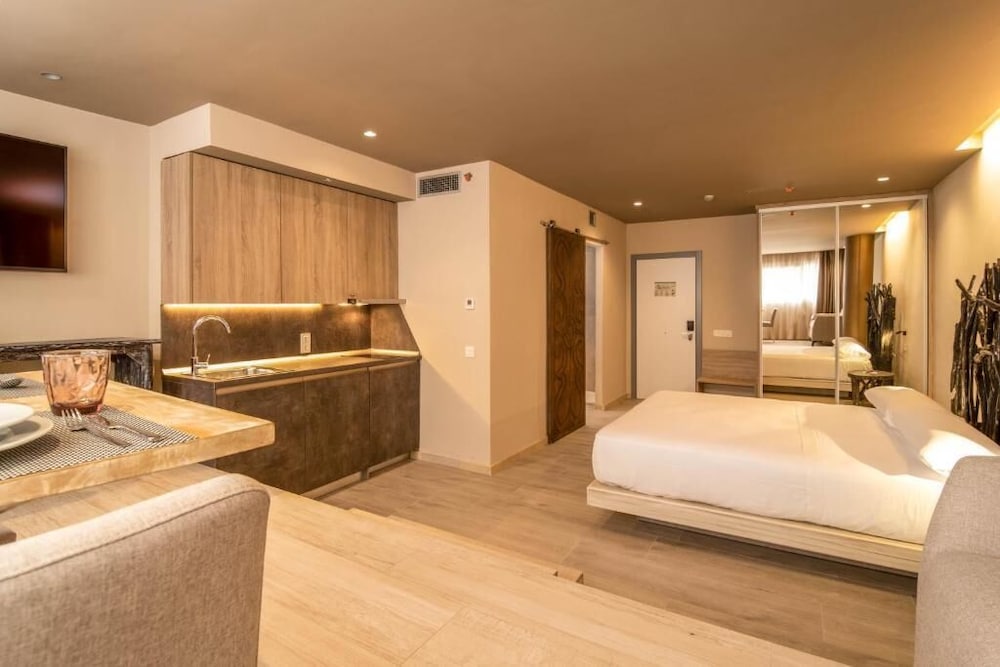 Hotel Cadiz Bahia 33/86