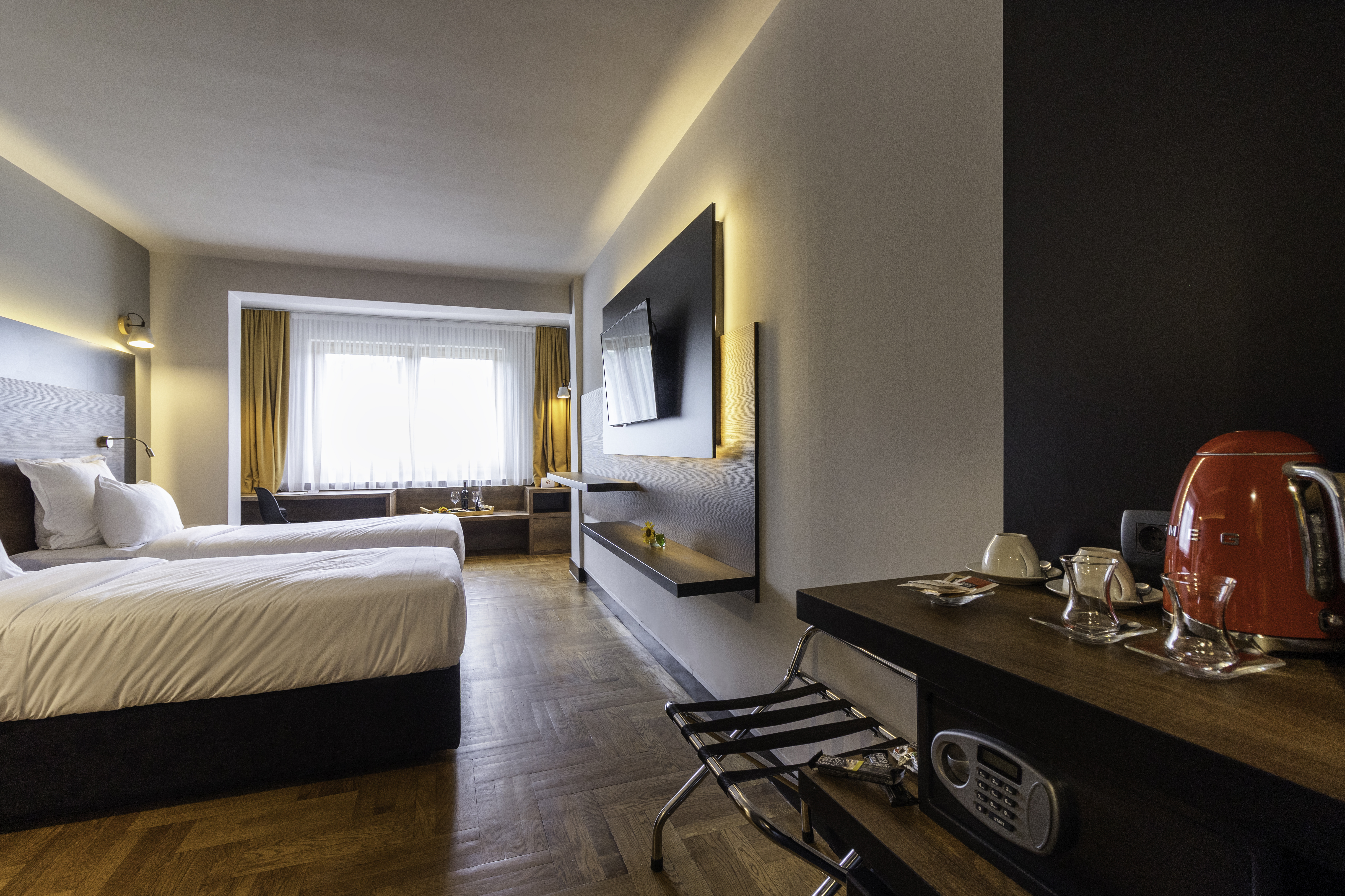 Executive, Suite, Arena View