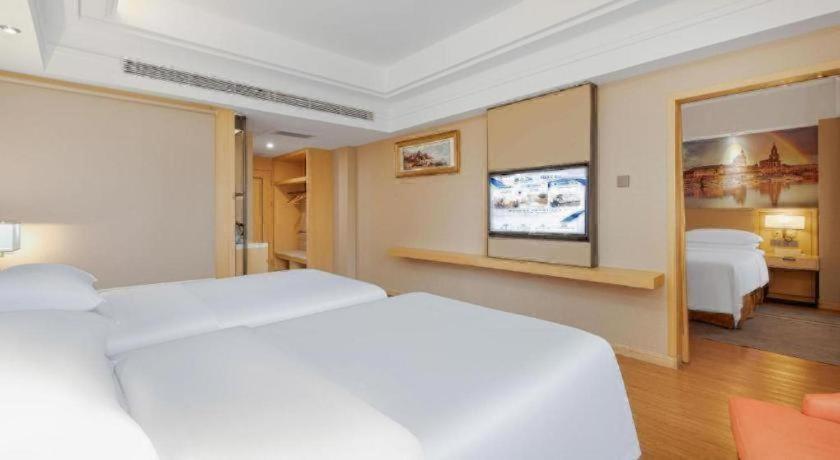 Vienna International Hotel (Nanning East Railway Station) 21/50