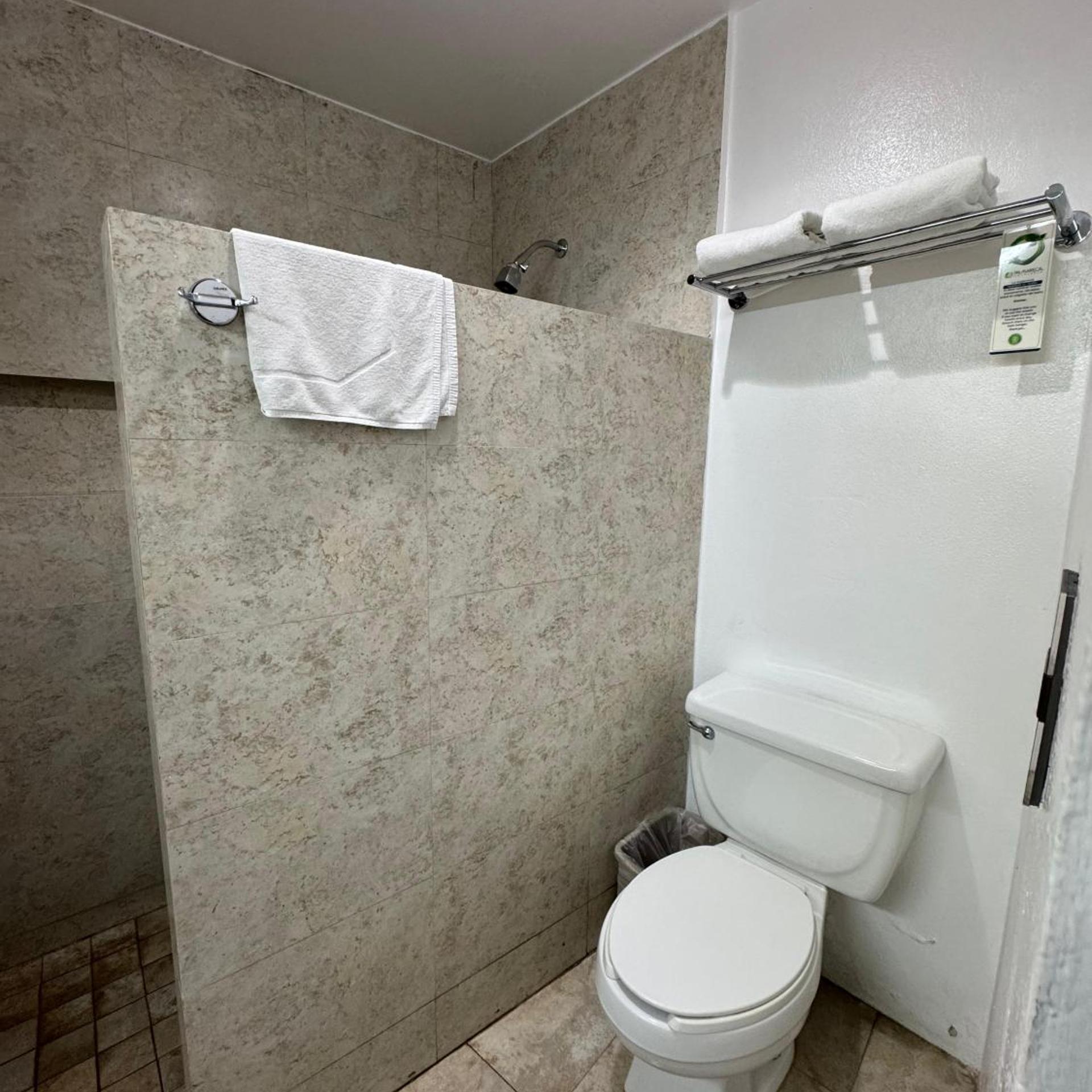 Room, 2 Queen Beds, Palmareca Inn Suites Studios Ex Best Western Palmareca 4/4