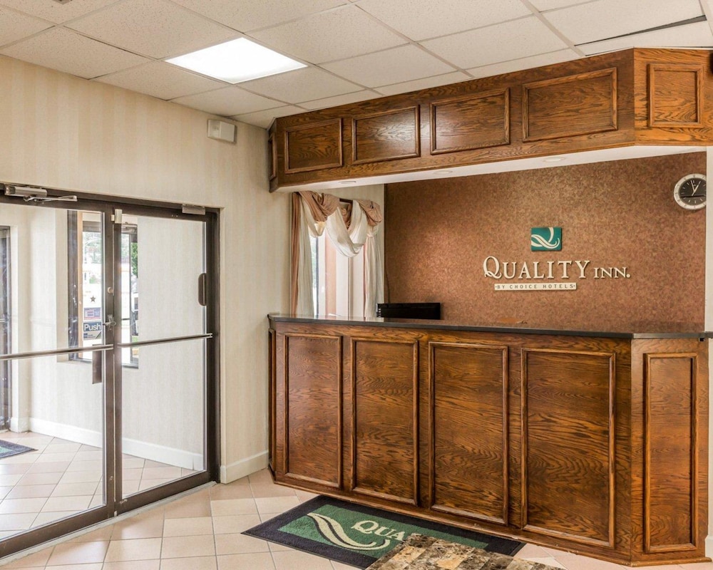 Quality Inn Pell City I-20 exit 158 11/37