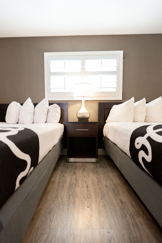 Surestay Hotel By Best Western Seaside Monterey 21/33