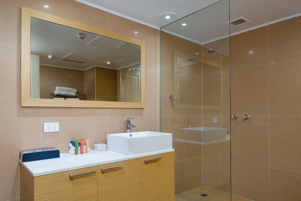 Apartment, 1 Queen and 1 Single Bed, Laundry, Jetted Tub, Kitchenette، Best Western Plus Hovell Tree Inn 4/4