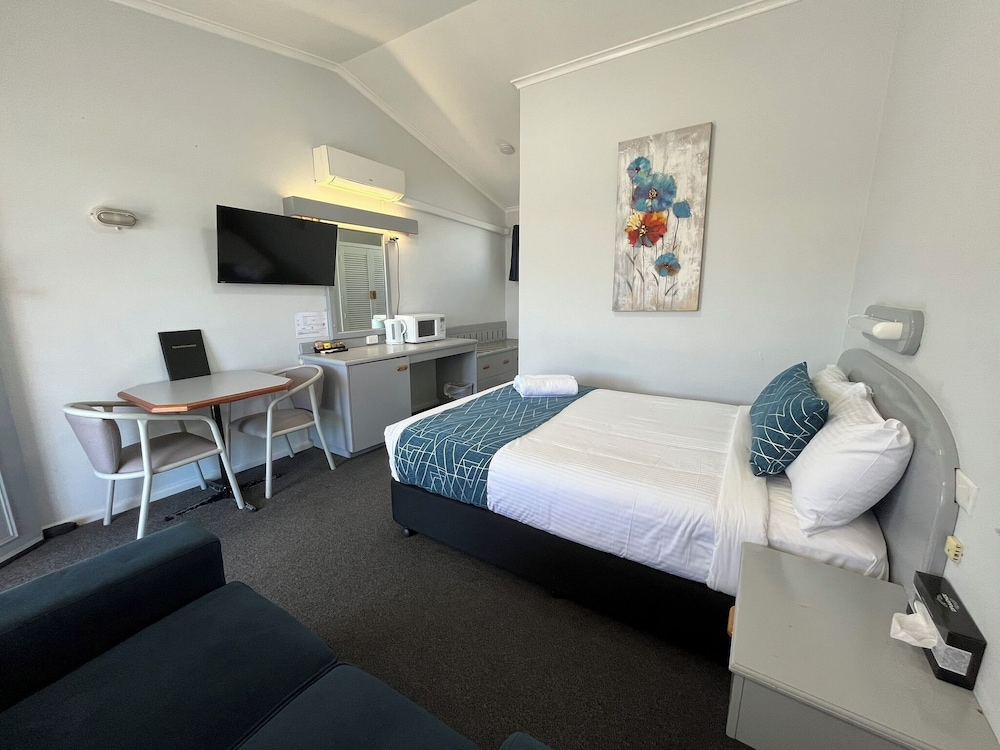 جناح بسرير كوين بغرفة نوم واحدة، REST POINT MOTOR INN 3/6