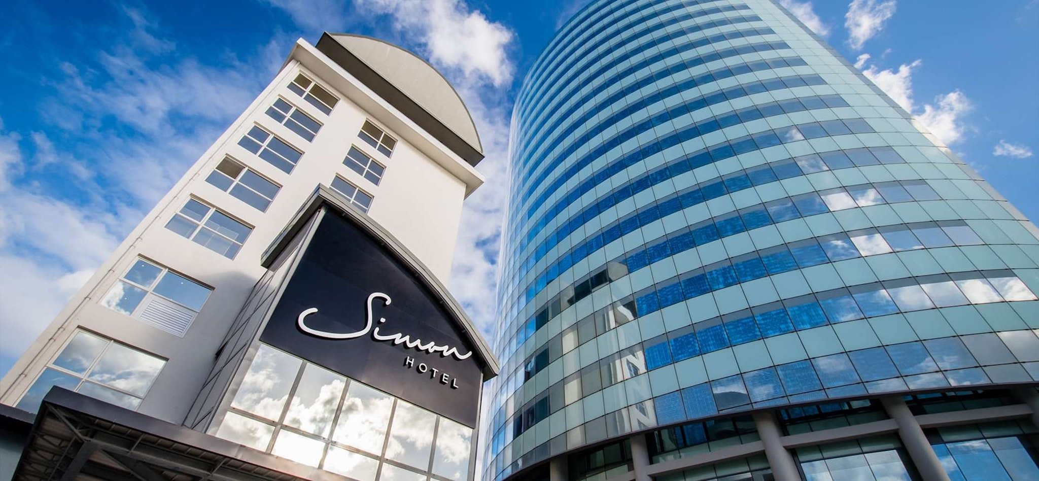 Simon Hotel 1/18