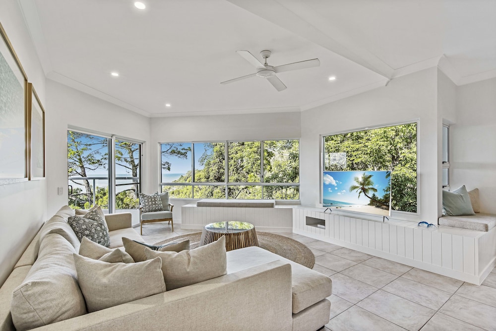 THE LOOKOUT RESORT 50/74