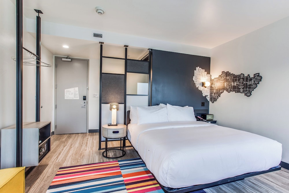 Aloft, King Bed، Aloft Dallas Arlington Entertainment District 2/5