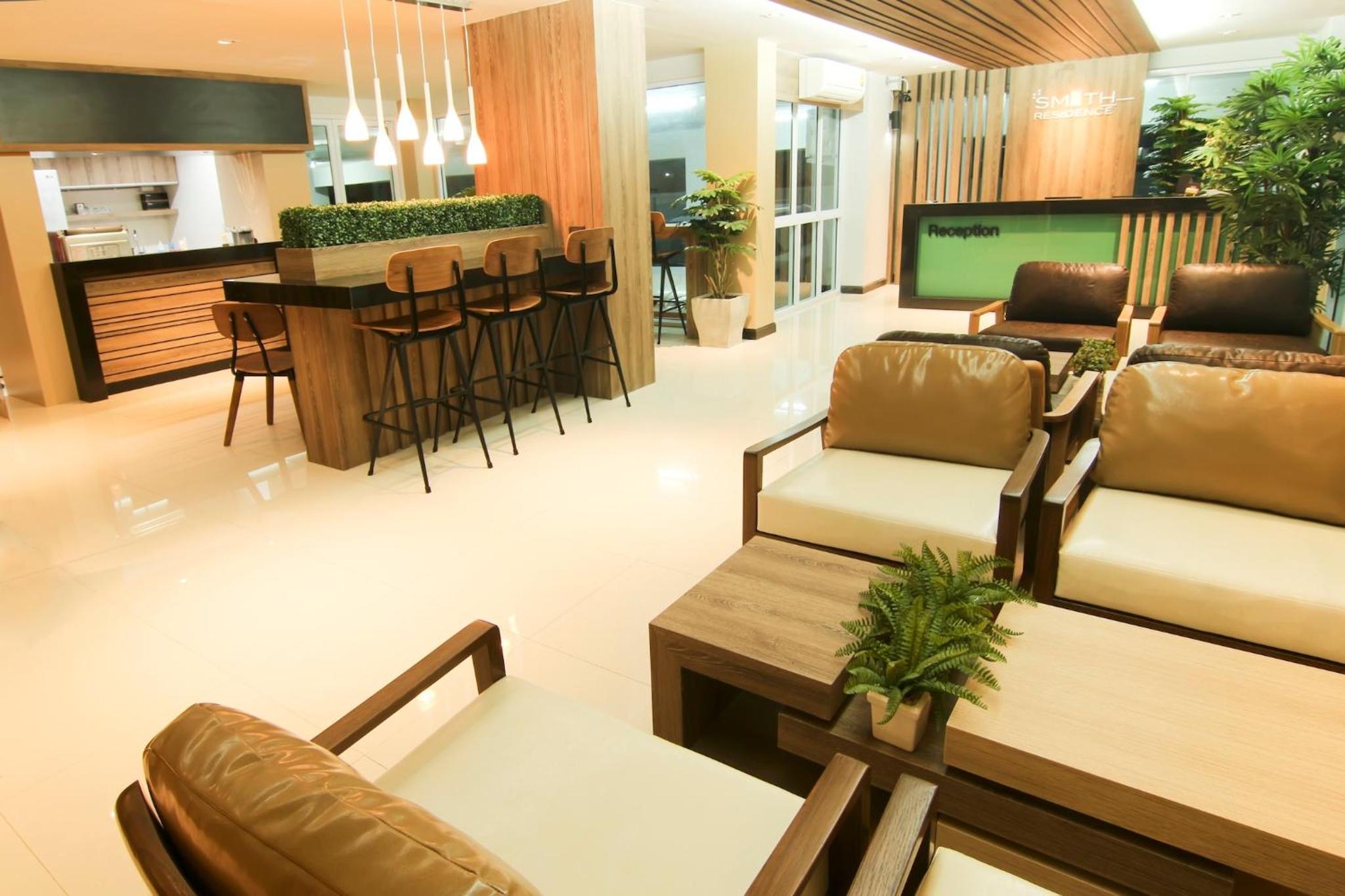Smith Residence 16/30