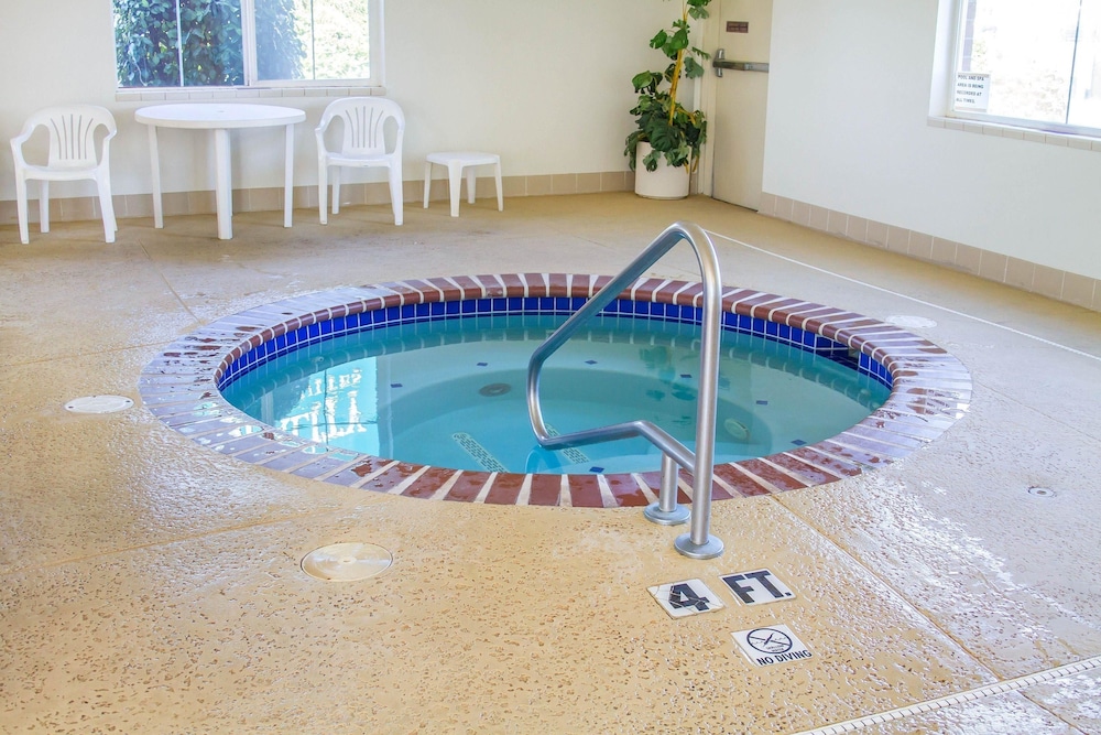 Quality Inn & Suites Longview Kelso 20/44