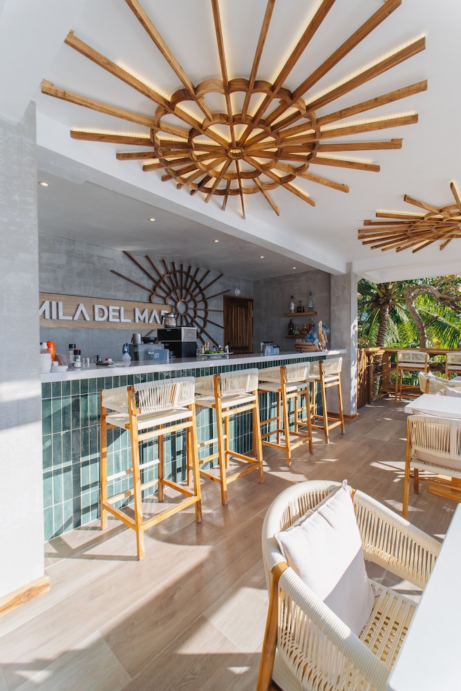 The Beach House Boutique Hotel 37/49