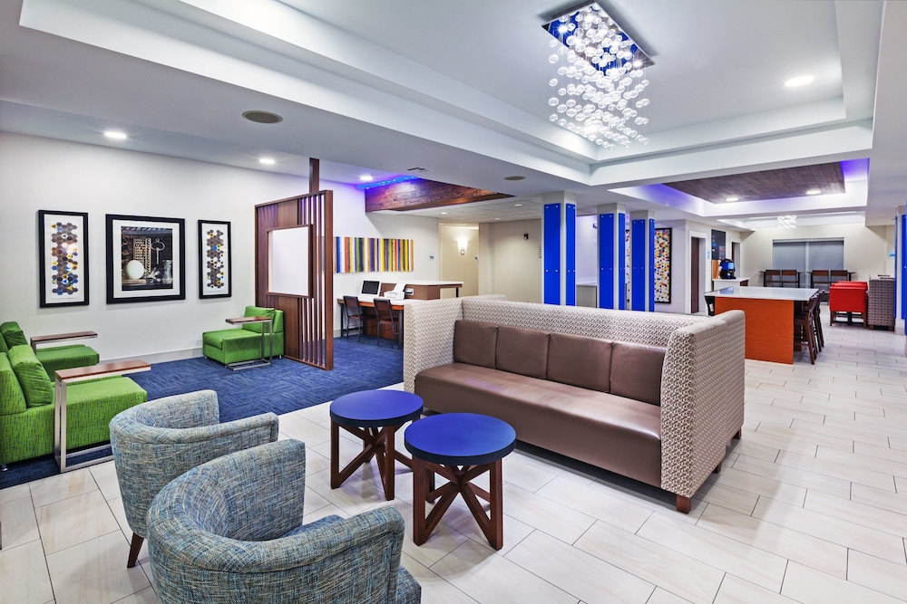 Holiday Inn Express New Orleans East 11/42