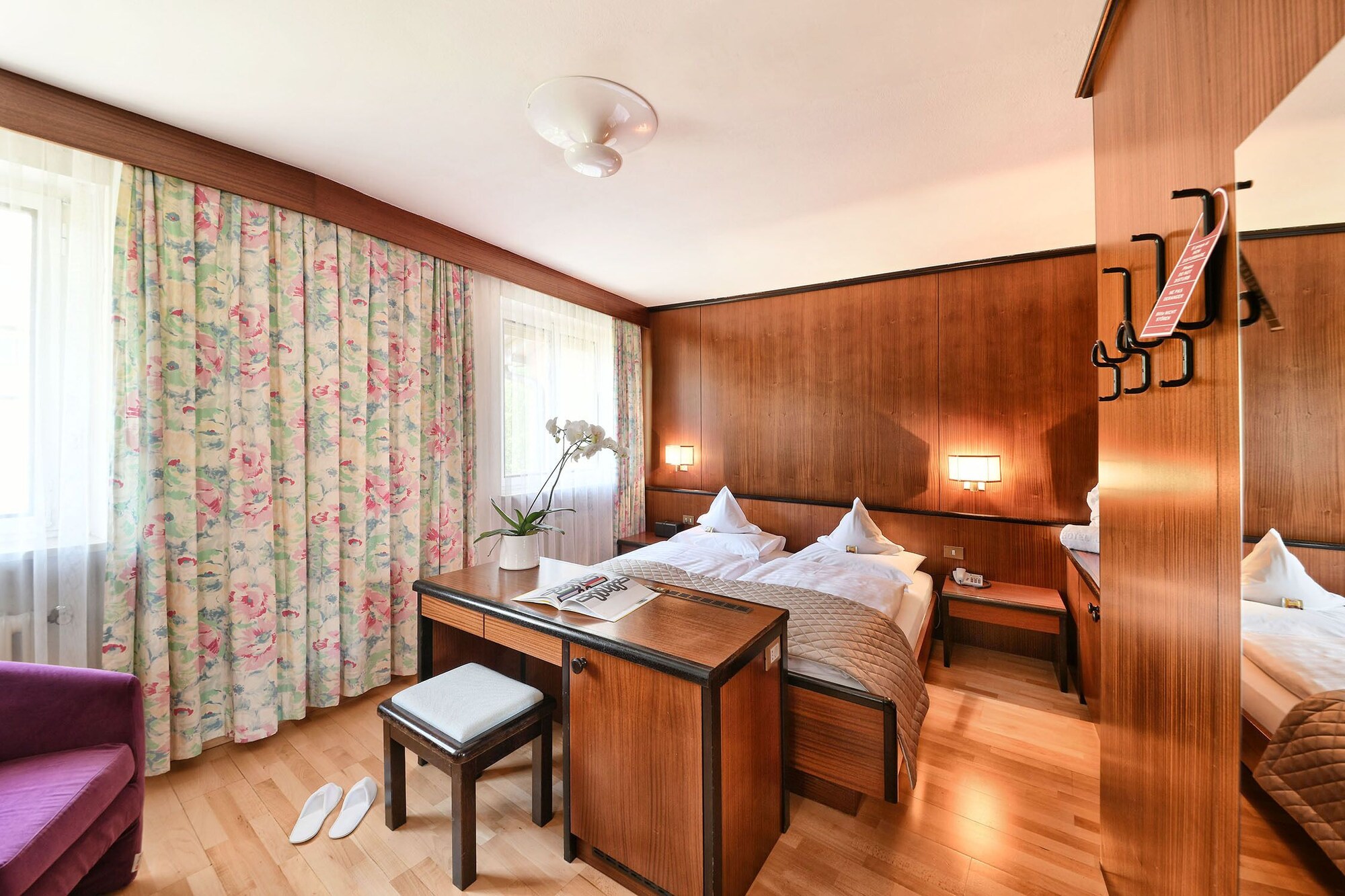 Room, Double Bed, East Side, No Balcony