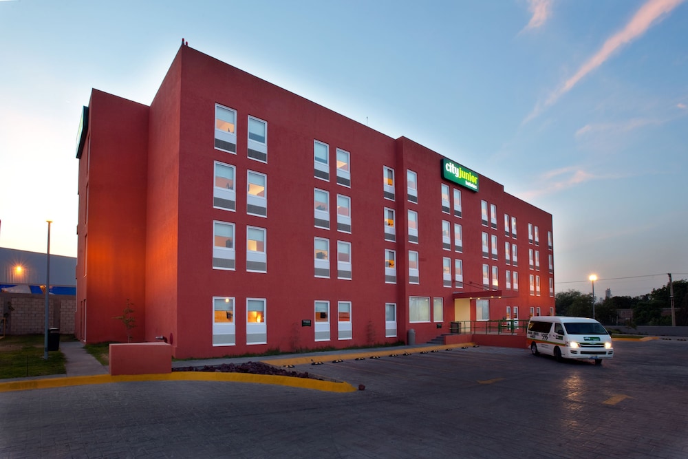 City Express Junior by Marriott Toluca Aeropuerto 44/50