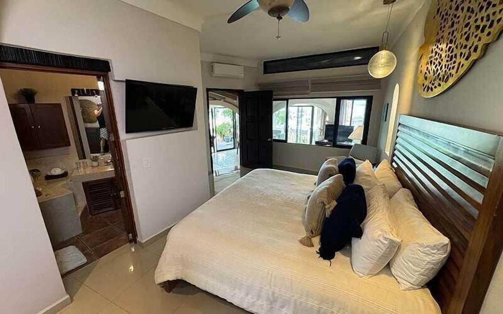 BELLAVISTA, SUITE