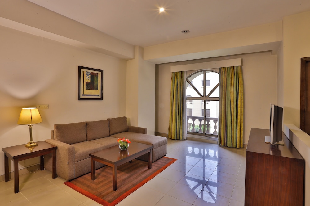 Avari Xpress Islamabad 22/42