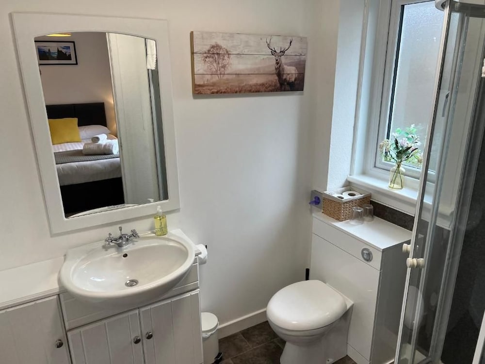 Loch Eyre House 49/50