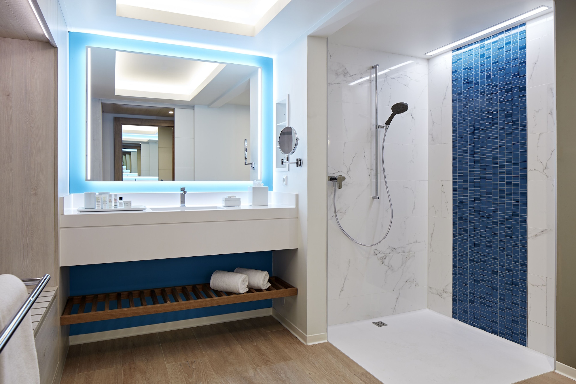 Room, 2 Queen Beds, Ocean Front، Curacao Marriott Beach Resort 7/8