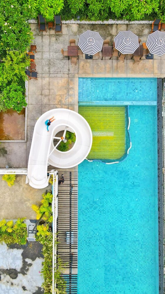 Balcony Courtyard Sriracha Hotel Serviced Apartments 26/50
