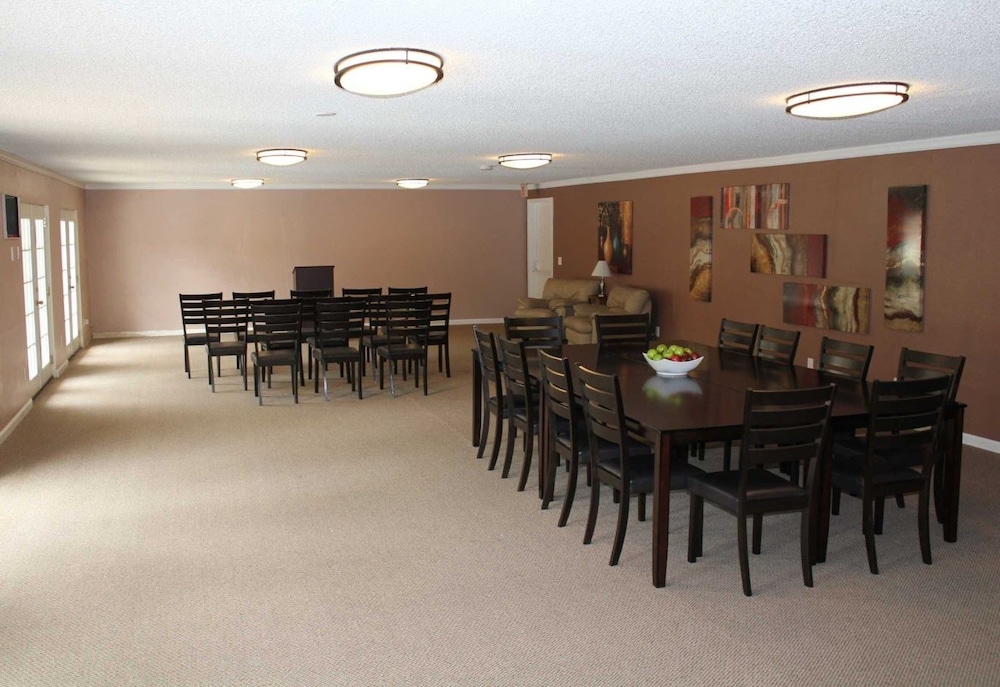 California Suites 42/55