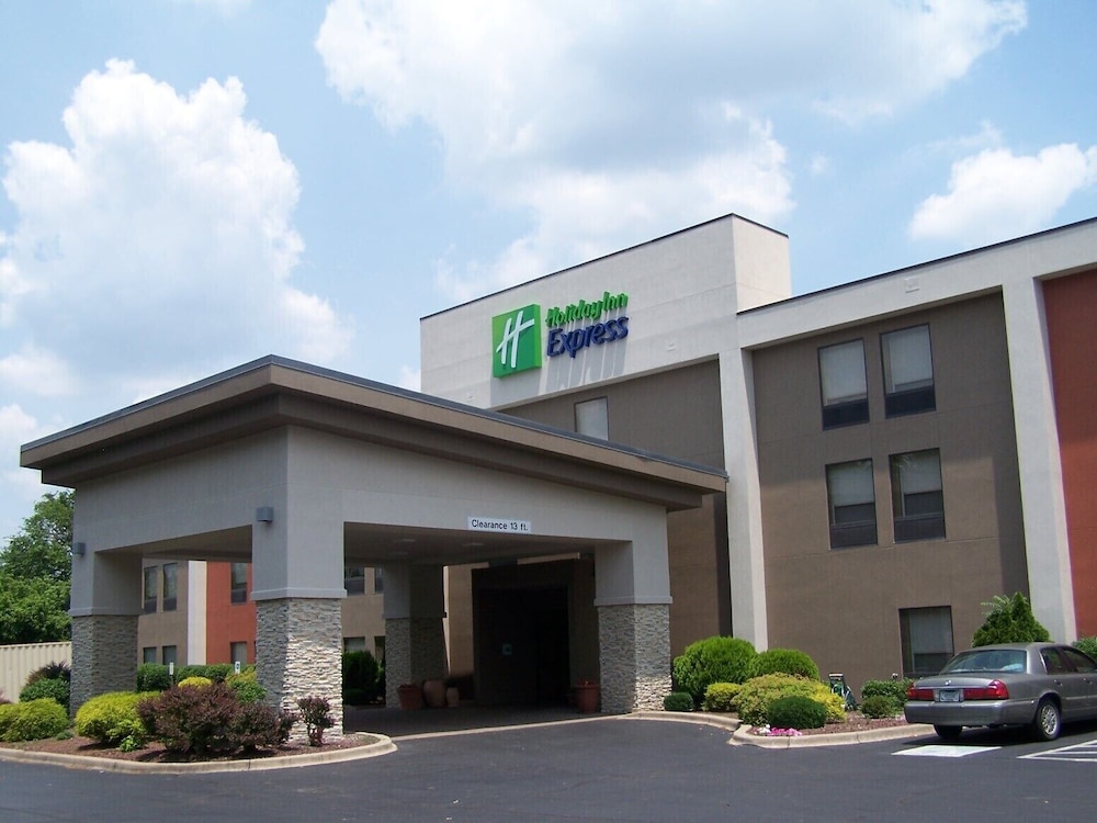Holiday Inn Express New Albany - Louisville NW 3/50