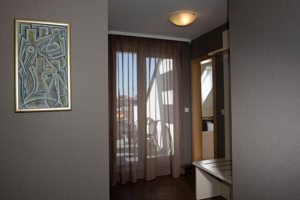 St. George Hotel 26/50
