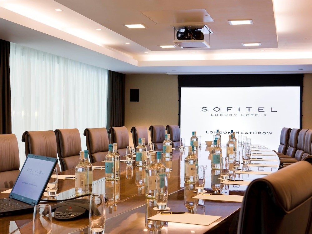 Sofitel London Heathrow 42/50