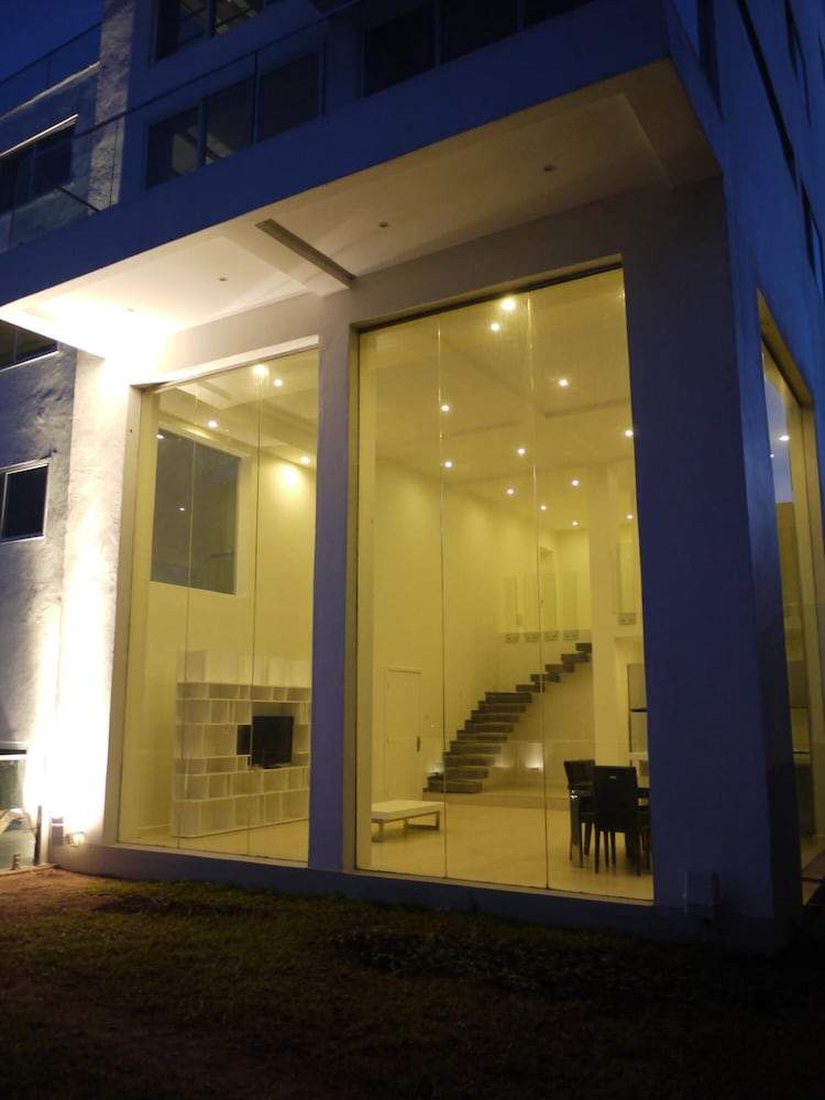 The Seventeen Apartment Hotel 3/37